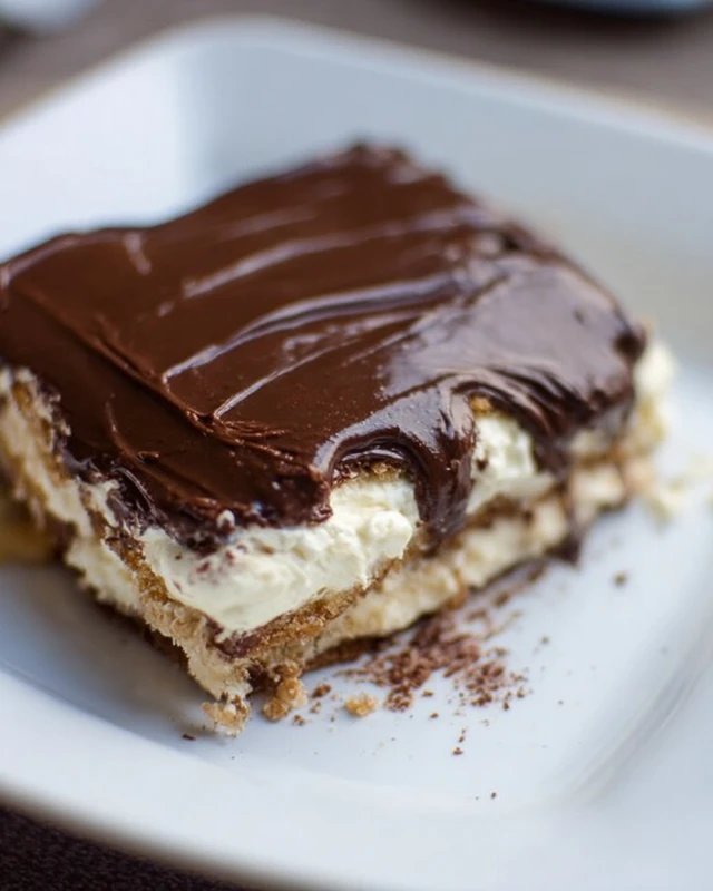 No-Bake Chocolate Eclair Cake Recipe