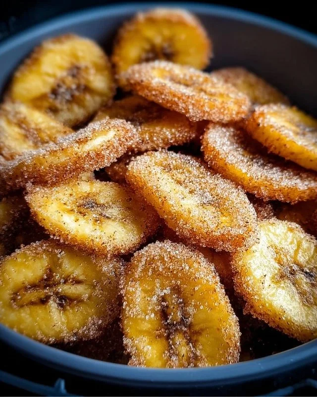 Delicious cinnamon-sugar air fryer banana chips ready to enjoy