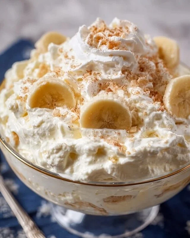 Banana Pudding Fluff is a dessert salad - it's banana fluff and a banana pudding recipe all i… | Banana dessert recipes, Fluff salad recipes, Banana pudding recipes