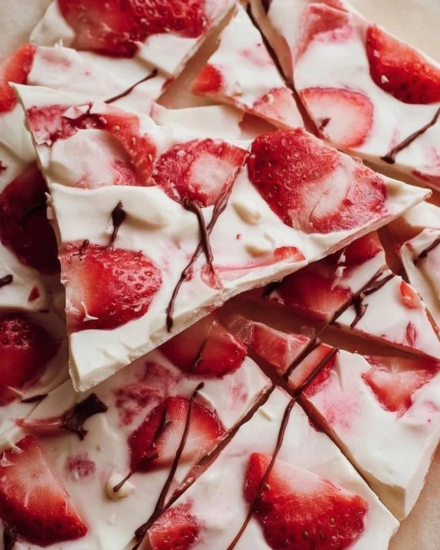 Delicious strawberry yogurt bark made with fresh strawberries and yogurt
